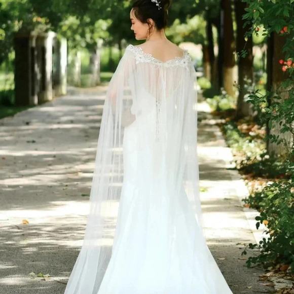 (ON SALE) Beautiful Long Lace Wedding Cape Crystal Bead Wedding Cape - Picture 6 of 7
